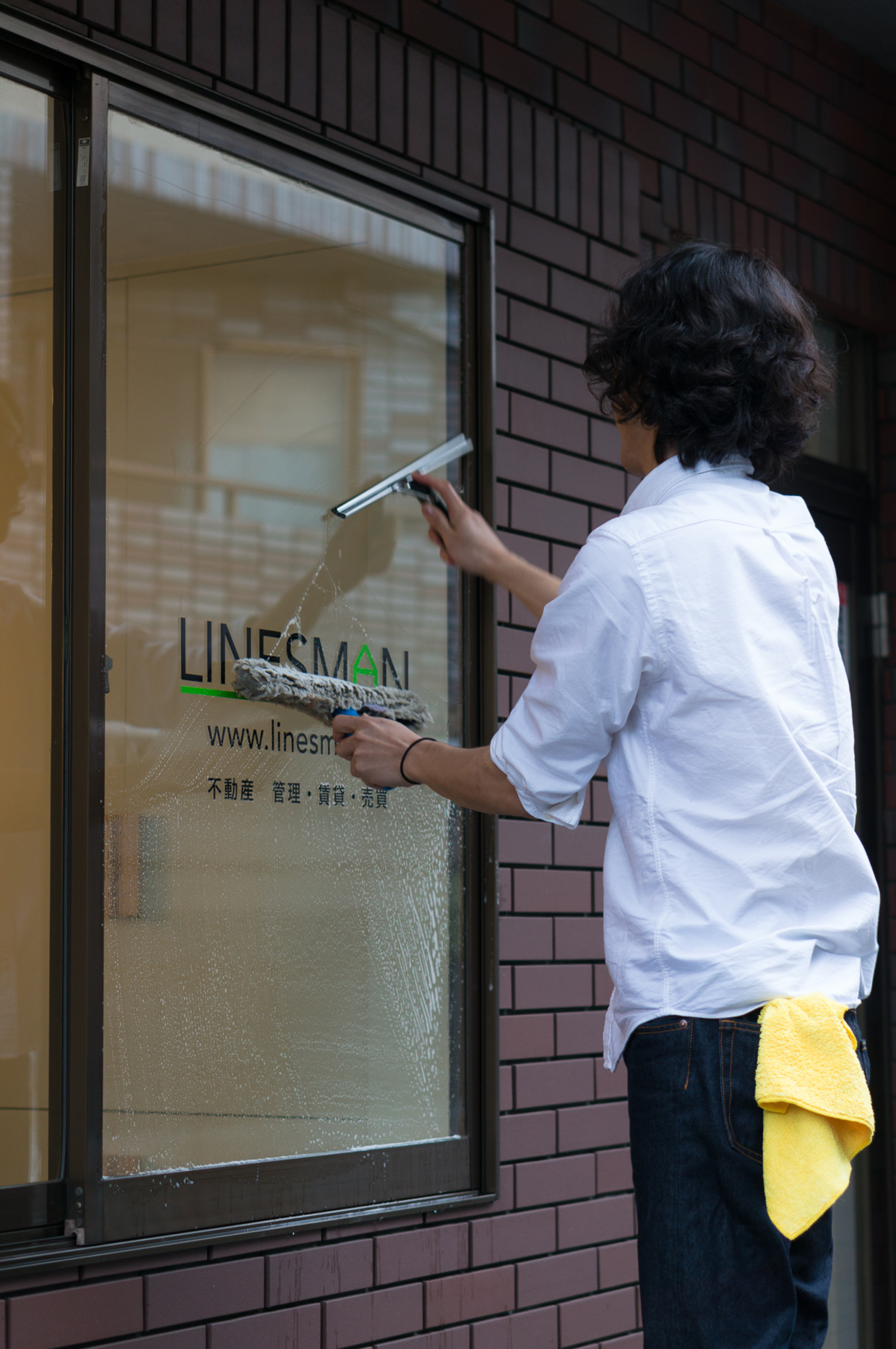 窓ガラスの掃除をしてみよう 大掃除に向けて解説 暮らしっく不動産