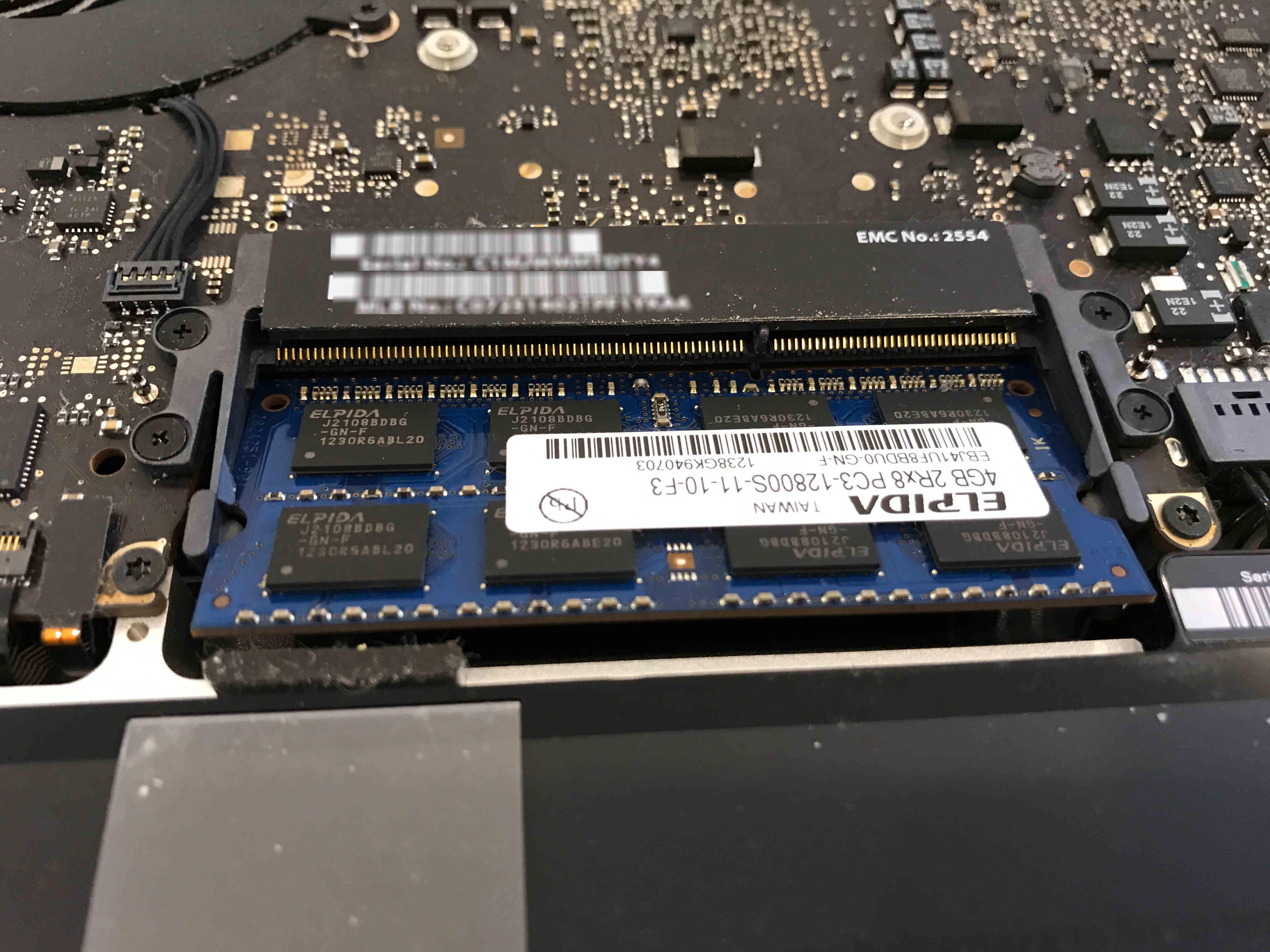 Macbook Pro 13 Inch Mid 12 のメモリ交換 Cpuとメモリとhd 暮らしっく不動産